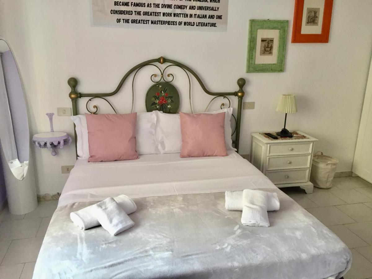 6 Keys Bed and Breakfast Pisa Exteriör bild