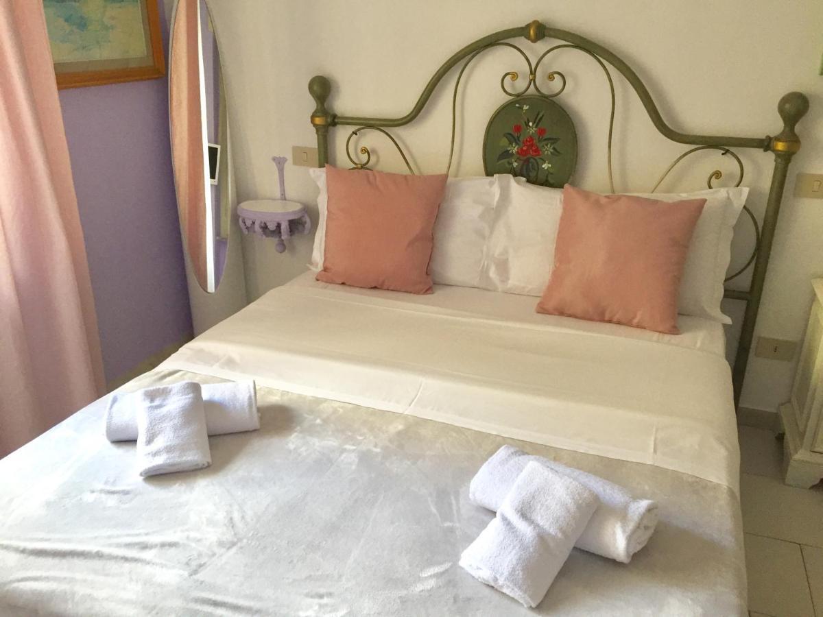 6 Keys Bed and Breakfast Pisa Exteriör bild