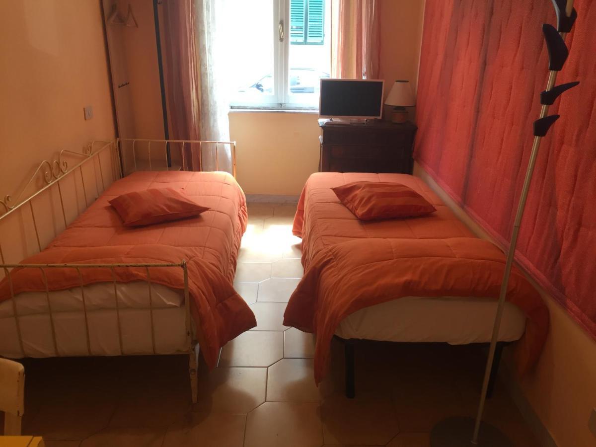 6 Keys Bed and Breakfast Pisa Exteriör bild