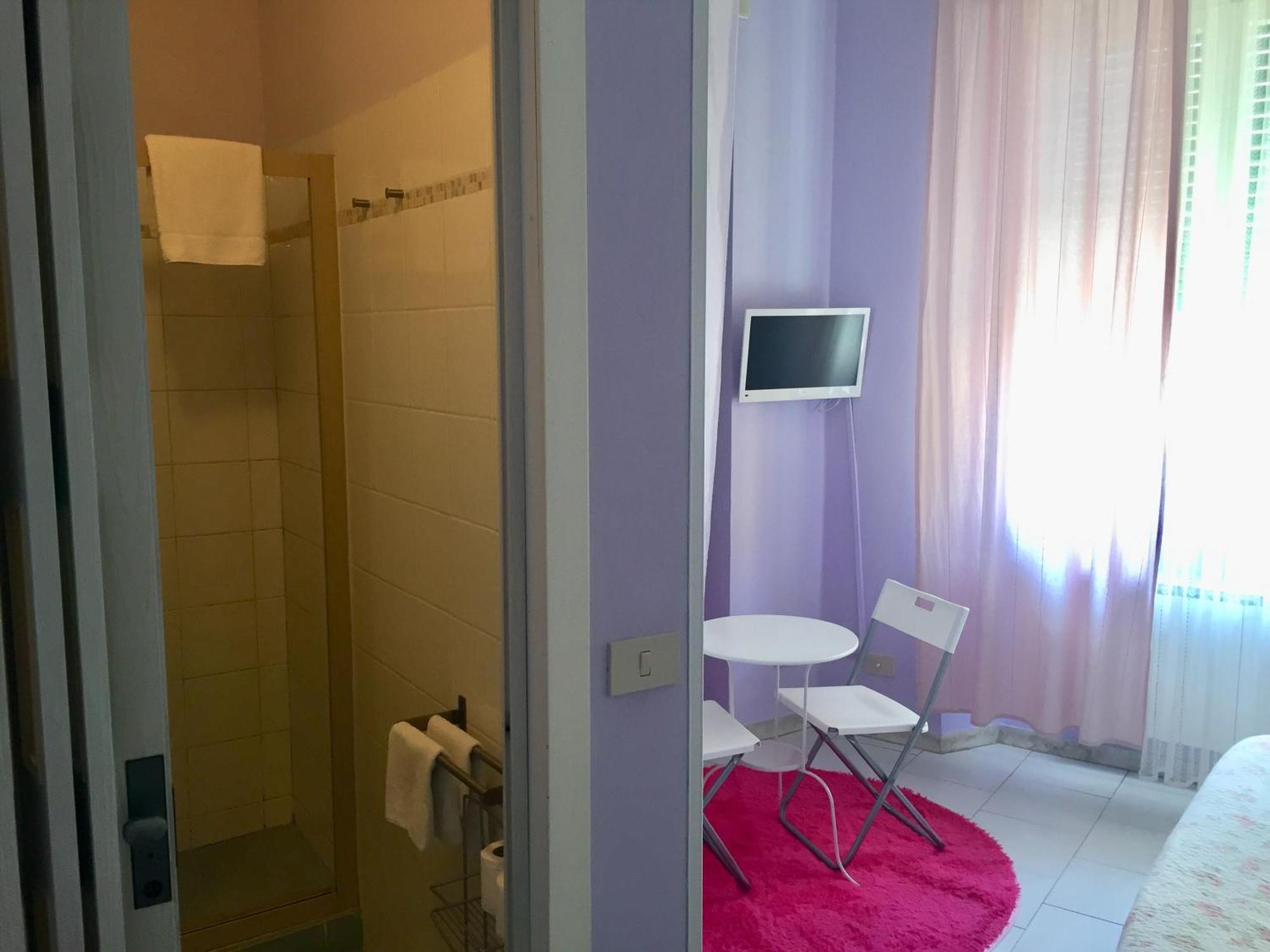 6 Keys Bed and Breakfast Pisa Exteriör bild