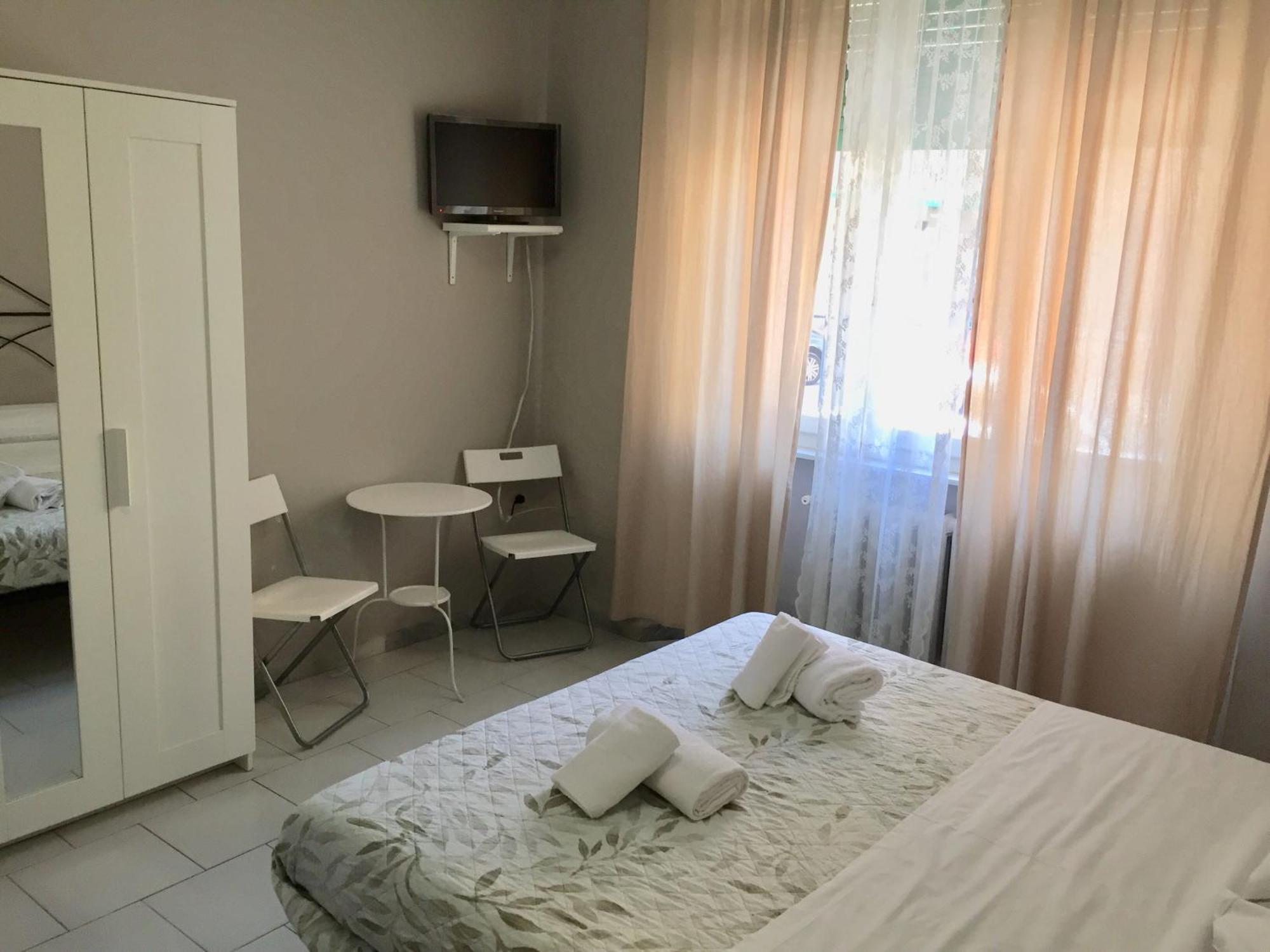 6 Keys Bed and Breakfast Pisa Exteriör bild