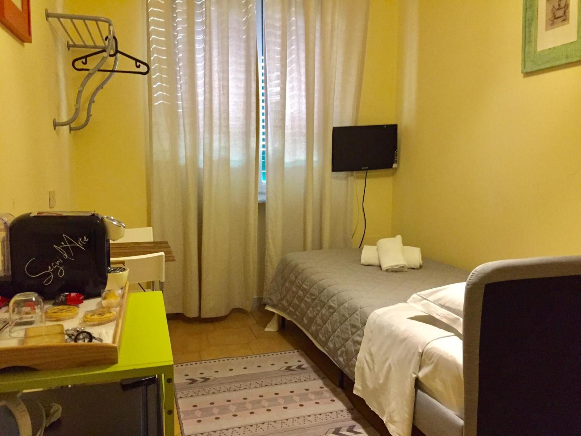 6 Keys Bed and Breakfast Pisa Exteriör bild