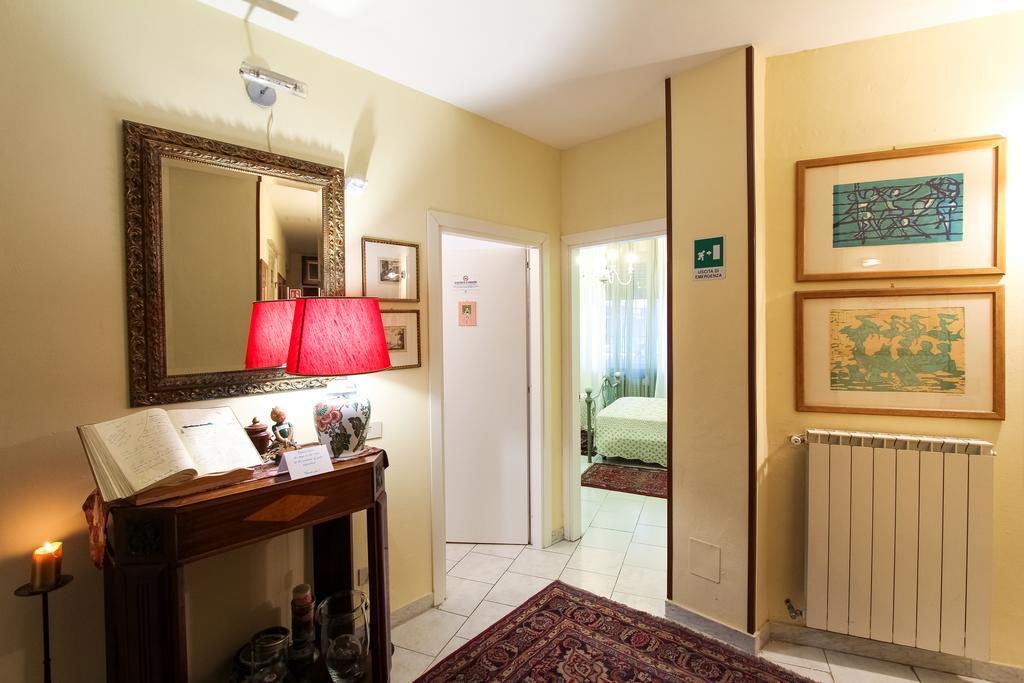 6 Keys Bed and Breakfast Pisa Exteriör bild